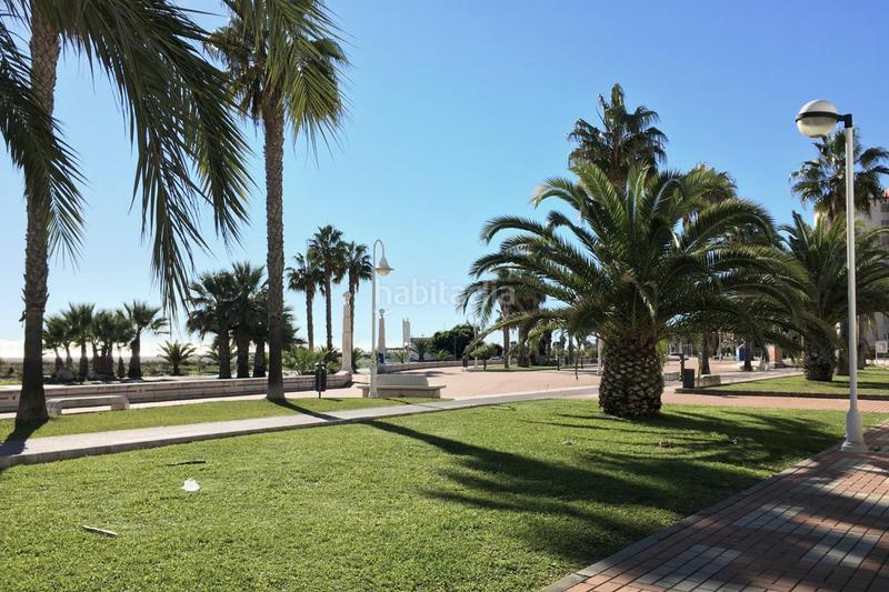 Foto f74e3e1b-cdd8-40a6-9512-81d48033d69d. Piso en camino pelaillo del 15 piso en primera linea con terraza y dos cocheras en Motril