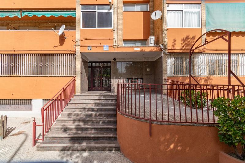Foto 54cbd189-0a7c-45f2-990f-0c12e3e15177. Piso  con plaza de garaje junto al carrefour en Granada
