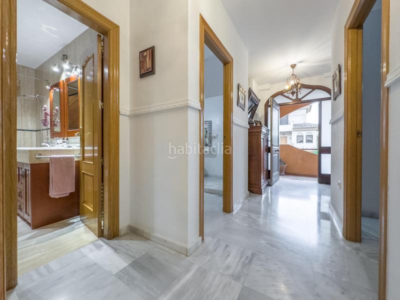 Foto f05794ec-f05c-43ed-a767-6593dbd683f1. Casa en calle la rioja 15 chalet pareado en las gabias. para entrar a vivir. en Gabias (Las)