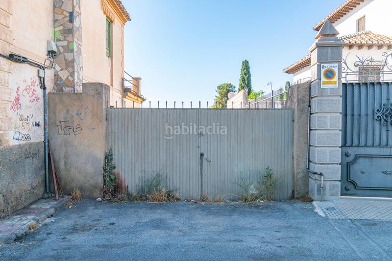 Foto e9754a31-79c1-4c99-bfbc-ca9d1f7026a9. Terreno residencial magnifico solar en el centro de la zubia en Zubia (La)