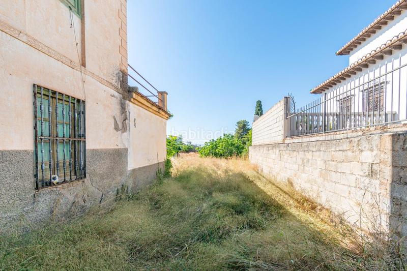 Foto f5bc3b83-25b2-4030-b8a9-60524734fb26. Terreno residencial magnifico solar en el centro de la zubia en Zubia (La)
