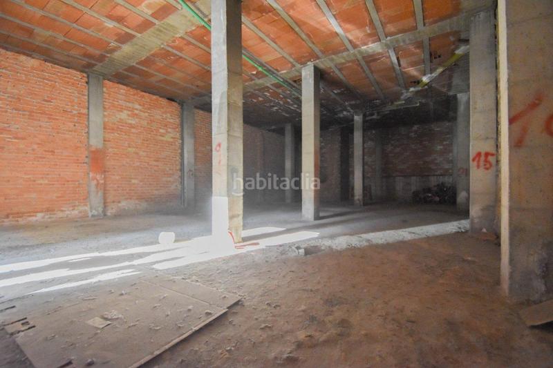 Foto a03f4267-cd9a-455f-9052-c1cc383438c7. Local comercial local en bruto situado junto a la avenida principal en Maracena