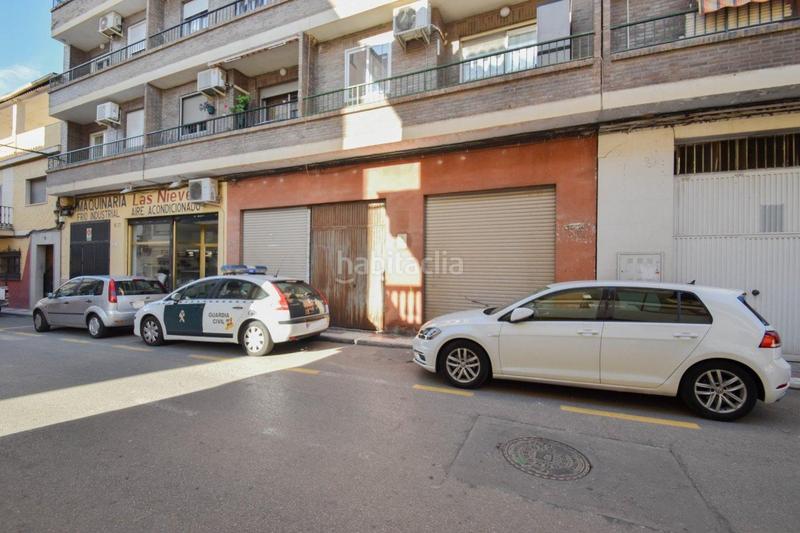 Foto d241c787-6e71-4119-a9bd-027cf2dee8c5. Local comercial local en bruto situado junto a la avenida principal en Maracena