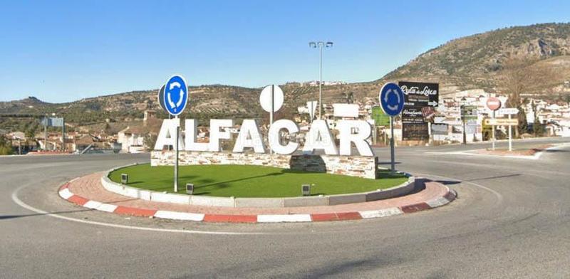 Foto f329d1d6-4d3f-4401-a76a-8e217cdf4711. Local comercial navealmacen en suelo urbano en Alfacar