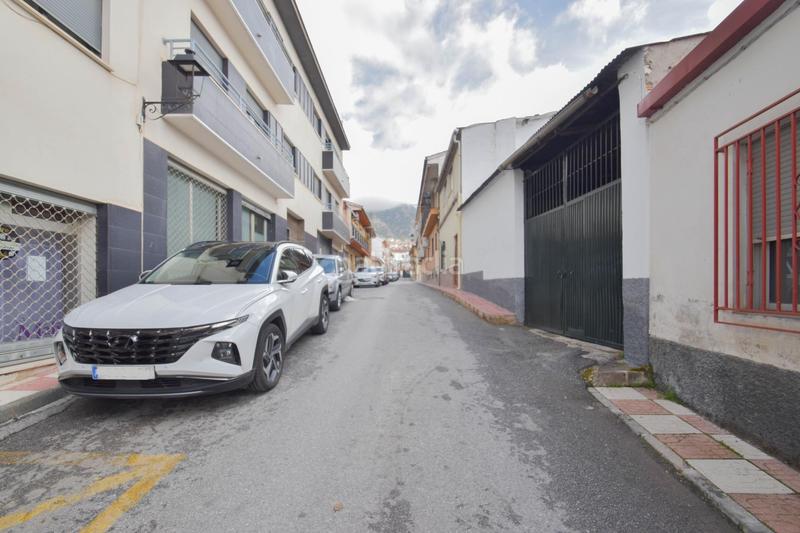 Foto ff2007f7-7436-49aa-a472-ae4c5d6a58f0. Local comercial navealmacen en suelo urbano en Alfacar