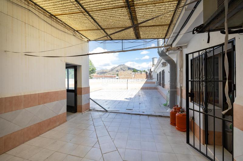 Foto 7d2f7c5a-266f-4b0c-8e0a-65f4cd08c9da. Casa en calle cordoba 12 oportunidad edificio polivalente junto autovía, listo para rentabilizar! en Pinos Puente