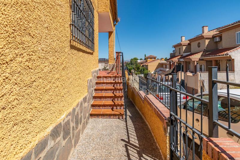 Foto db97865b-deac-4ba1-834b-62ba542cf43c. Chalet  independiente en otura en Villa de Otura