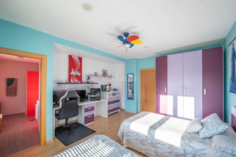 Foto 8d85e01c-438a-4e98-a7a2-cb1d51f29447. Casa amb aparcament a Güéjar Sierra