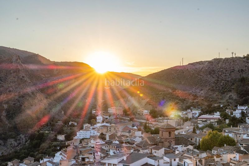 Foto ac75ac7a-734d-422b-8a8d-5fc0e1d50b2b. Casa amb aparcament a Güéjar Sierra