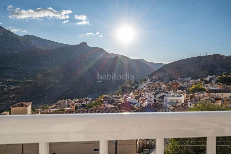 Foto b6fa0cfe-46d6-4c15-b0e0-0bda87380b44. Casa amb aparcament a Güéjar Sierra