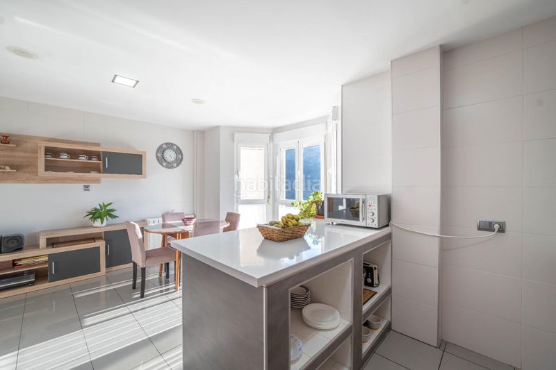 Foto fa744fbe-ba95-4495-8466-f9bf89678a6a. Casa amb aparcament a Güéjar Sierra