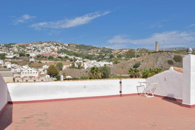 Foto b648588c-020b-4691-84f7-a4bf36b2746c. Pis amb aparcament a La Caleta - La Guardia Salobreña