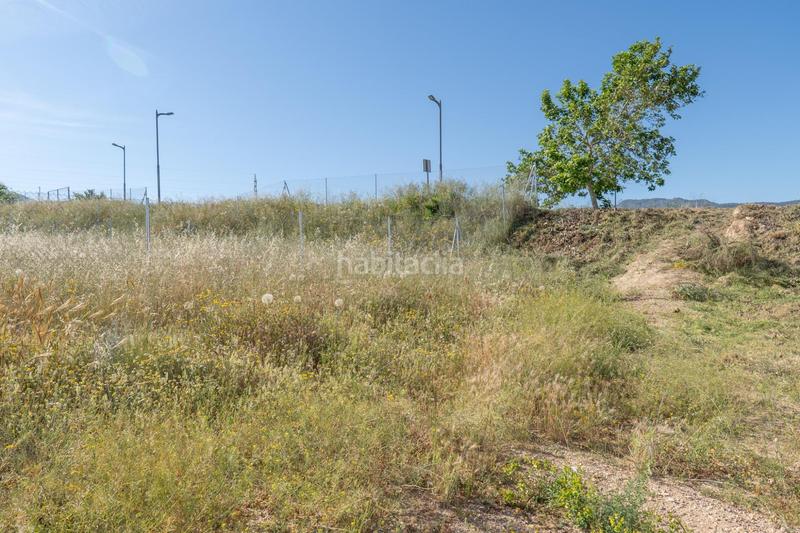 Foto f0ec8b7f-f25d-46d3-ae48-353285dd862d. Terreny residencial a Gójar