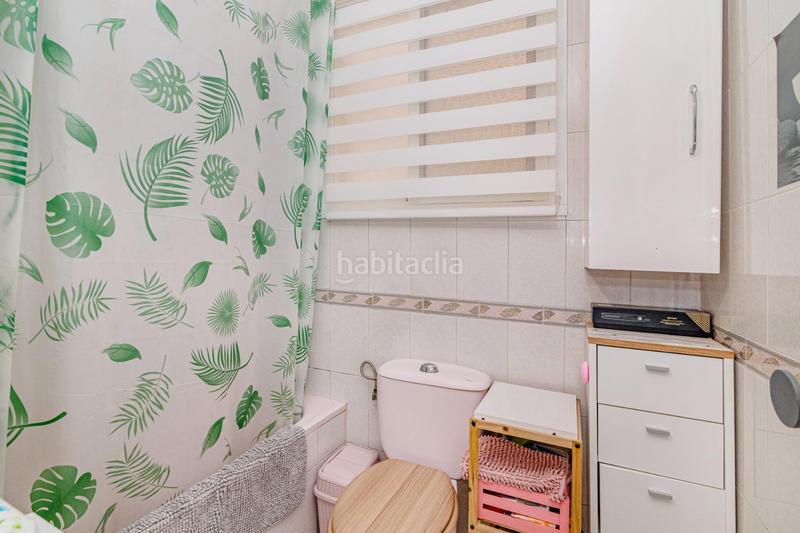 Foto ce9d5db6-e9e7-4066-98f1-dd523ea97264. Piso  en la codiciada zona del genil capital en Granada