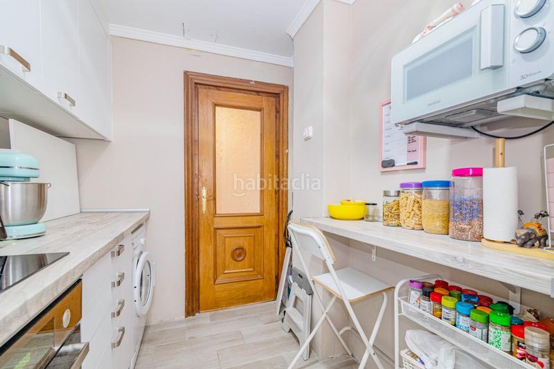 Foto e67ee966-dd77-4424-b2ce-770666b5dc0a. Piso  en la codiciada zona del genil capital en Granada