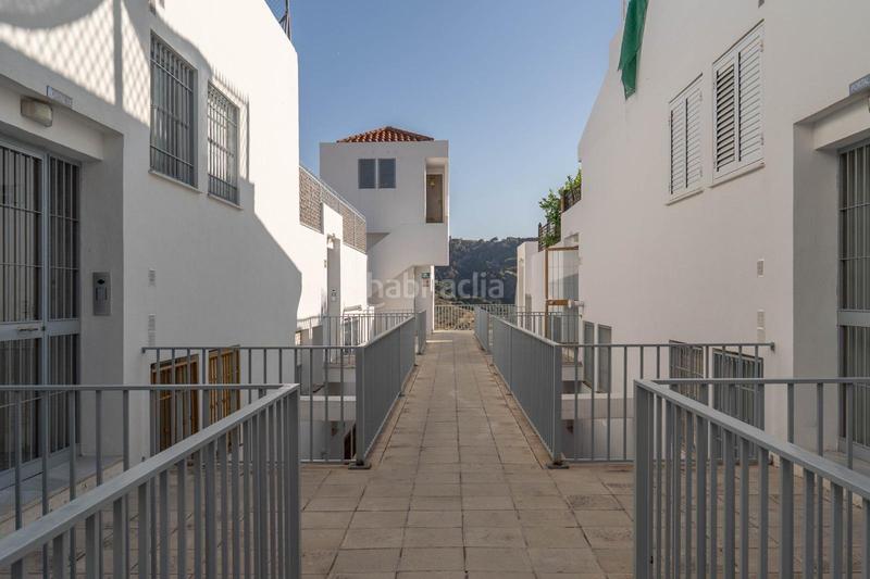 Foto 1fd2c68f-7b78-4cab-b111-e61a5e300d3b. Car parking in Cenes de la Vega