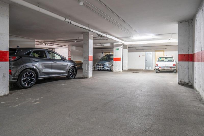 Foto 4aeaf365-3af7-4e22-93e0-e2b41940eafe. Autoparkplatz in Cenes de la Vega