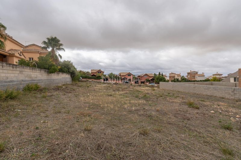 Foto ba982670-4cbf-434c-aa1d-1dfd8661a9e2. Terreny residencial a Dílar