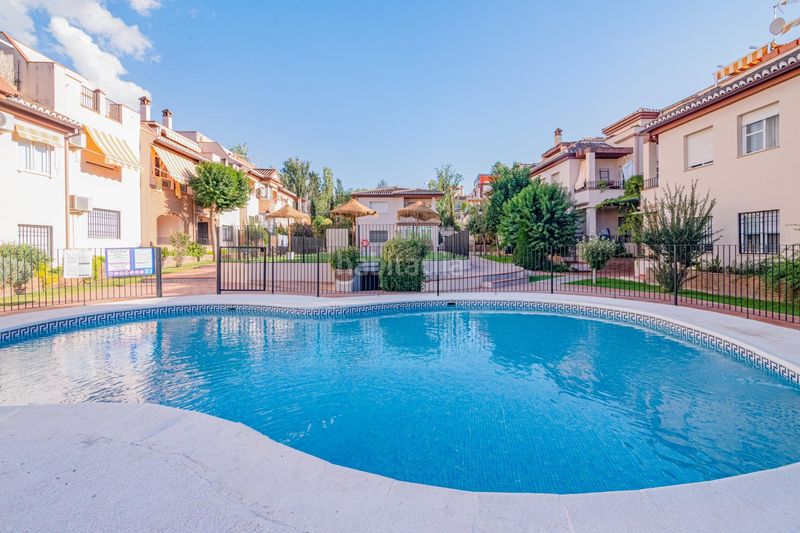 Foto bc3d4530-9707-4697-b121-43eb302e3a37. Àtic amb aparcament piscina a La Zubia Ciudad Zubia (La)