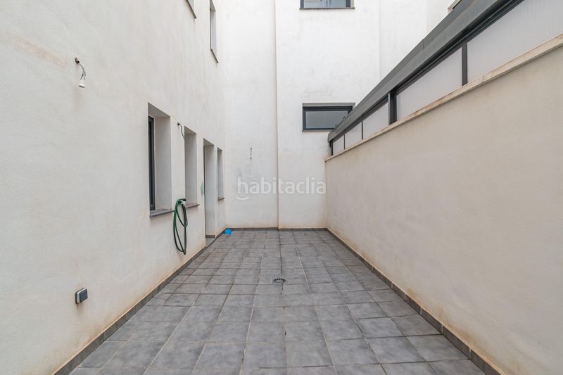 Foto b85284df-4ace-4e1e-b1a0-dfd7257b55d6. Pis amb aparcament piscina a San Miguel Armilla