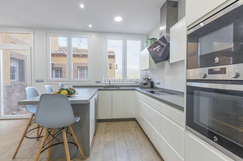 Foto 4ba56375-63e3-4fe9-92f0-bd9da1296ec1. Xalet amb aparcament piscina a Almuñecar centro Almuñécar