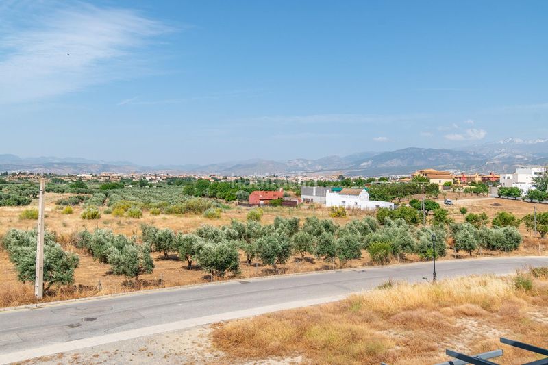 Foto 7e260033-8887-4c1c-91c2-9d09319f56ee. Xalet amb aparcament piscina a Polideportivo Alhendín