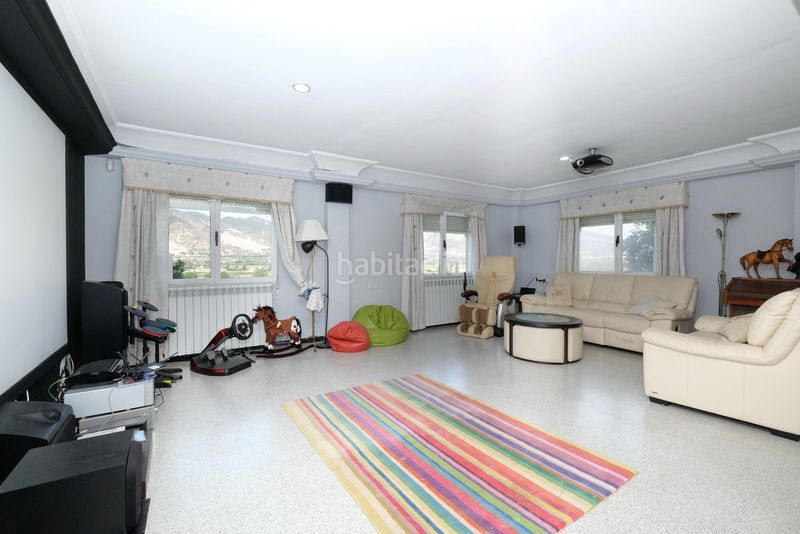 Foto aed9ad1d-9ca9-4936-ae7b-ae82caade108. Masia a camino viejo de motril a Padul