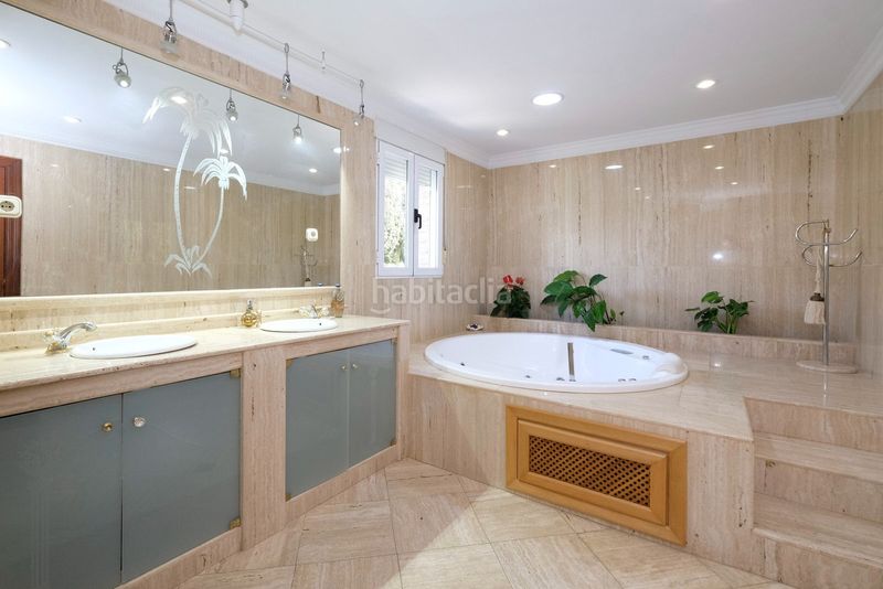 Foto cd8b12c8-79d3-4595-867e-40e178245c71. Masia a camino viejo de motril a Padul