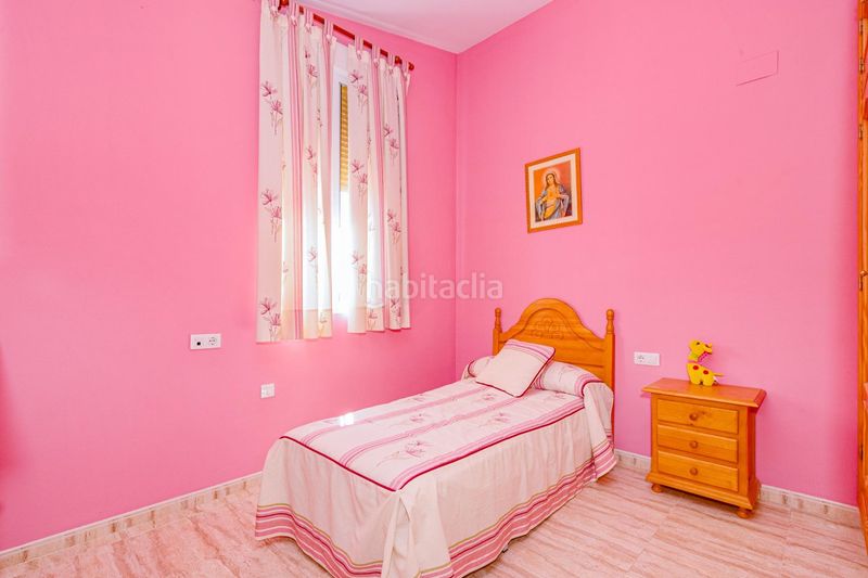 Foto 235f8081-fff5-4001-8f78-9fa8b69f086a. Xalet amb aparcament piscina a Íllora