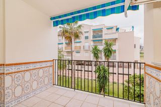 Etagenwohnung  Avenida andalucia. Piso en urbanización los flamencos