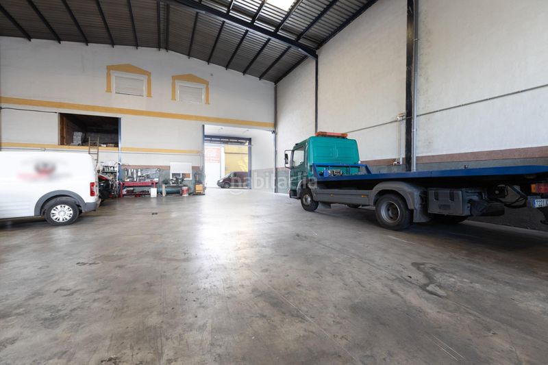 Foto de21df90-21c4-4aa0-b952-7ee6b8590d19. Nau industrial a Loja