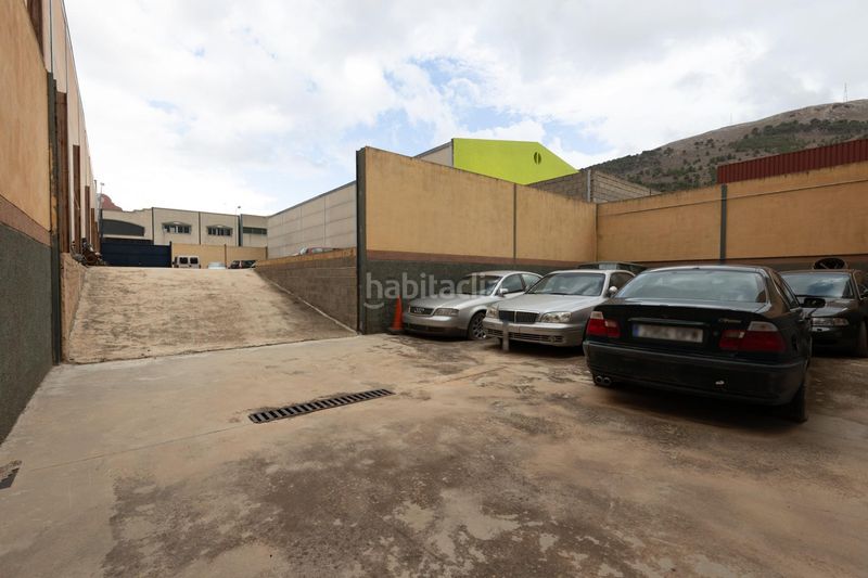 Foto e0e6bd8d-4a99-49ff-8406-90c4552620ee. Nau industrial a Loja