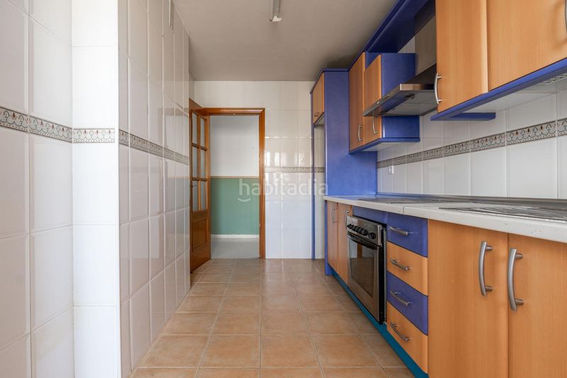 Foto a5ae6606-f682-46c3-8e2f-7a6eb63f70f6. Àtic amb aparcament a Ogíjares