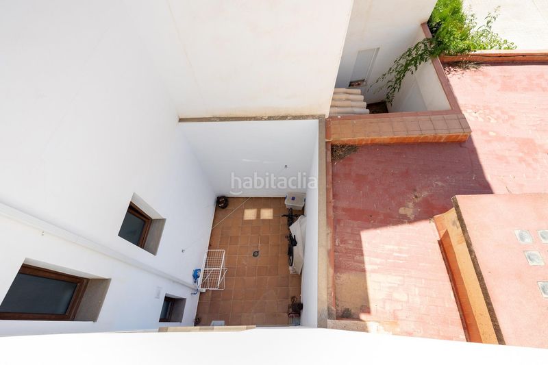 Foto f563d3f8-3585-43c4-bb6d-6b4026d79b1a. Edificio atención inversores!!!! edificio alta rentabilidad en Zubia (La)