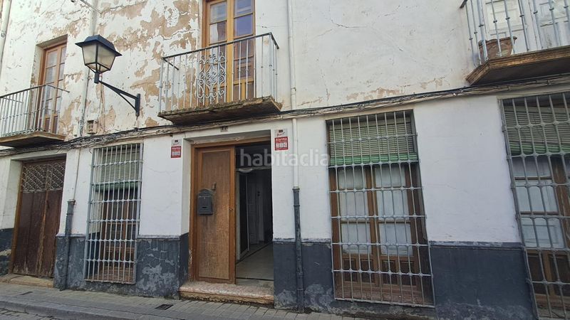 Foto 48ceee30-88eb-48f0-a854-bd80c95da335. Casa adossada amb aparcament a Loja