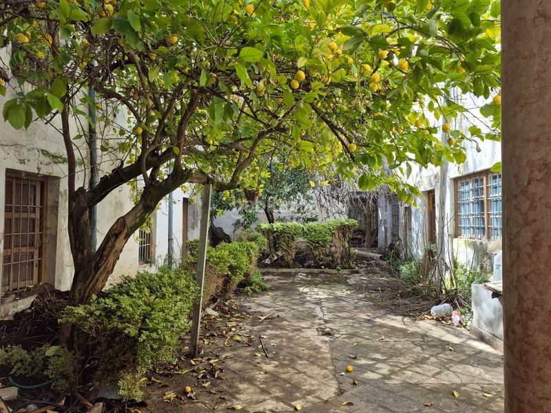 Foto bc14a8de-995b-4a35-8d7b-e9de9aa96dd7. Casa adossada amb aparcament a Loja