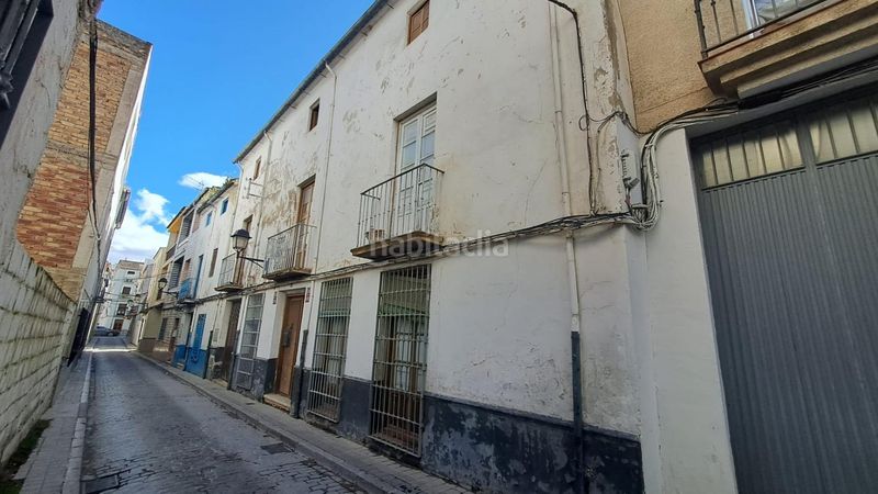 Foto fb1ed78b-08bb-497d-95c4-64a82207f9d4. Casa adossada amb aparcament a Loja