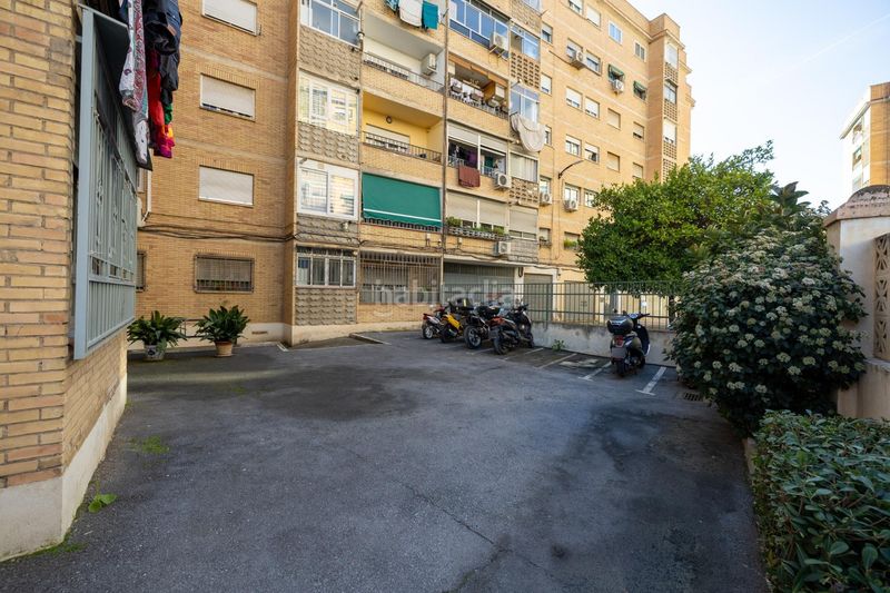 Foto 6293d069-7934-4a10-9eef-1ce980799367. Planta baixa amb aparcament a Barrio de Zaidín Granada