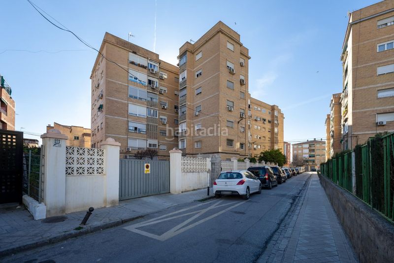 Foto bb616d01-fbd4-401a-b047-8922318490d4. Planta baixa amb aparcament a Barrio de Zaidín Granada