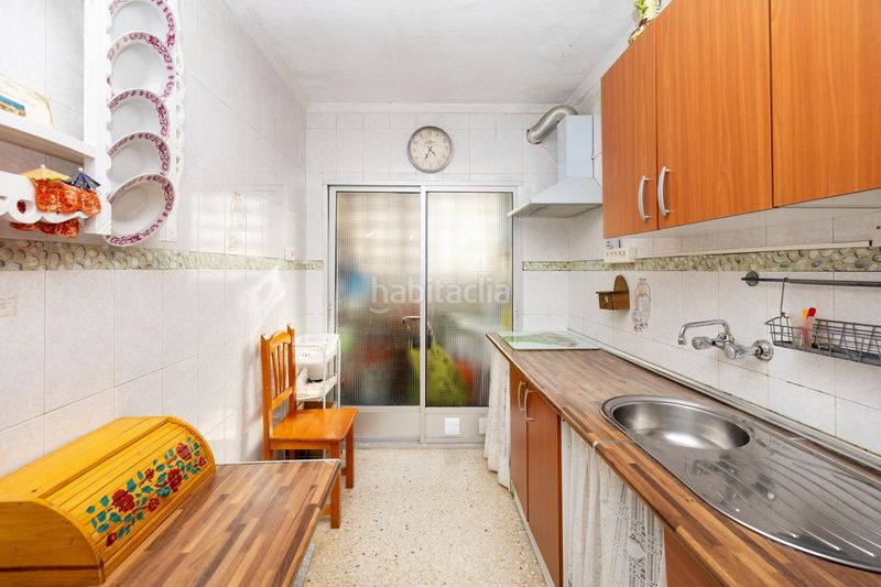 Foto c03434ca-2267-41c4-b502-dddb72f906d5. Planta baixa amb aparcament a Barrio de Zaidín Granada