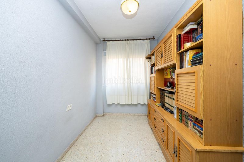 Foto ca79febb-9f97-4307-81ca-e5de1367e6ac. Planta baixa amb aparcament a Barrio de Zaidín Granada