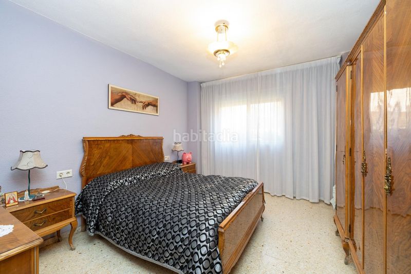 Foto d45dc339-bc79-48e1-acb9-f8cf52f42157. Planta baixa amb aparcament a Barrio de Zaidín Granada