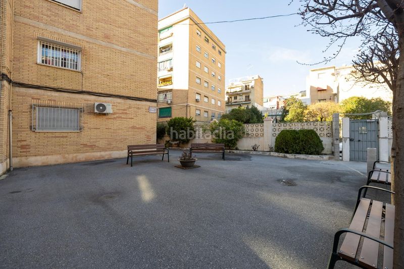 Foto d9f09b75-c305-4411-aeda-fed8a82643af. Planta baixa amb aparcament a Barrio de Zaidín Granada