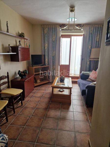 Foto 664c9ab5-7137-4b06-8abd-0657fe0d9675. Casa adossada a Jayena