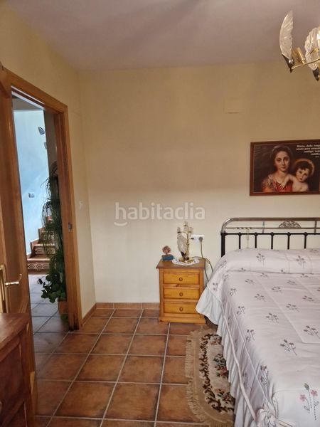 Foto ce40c889-4b95-4814-b75f-95cbb1d16332. Casa adossada a Jayena