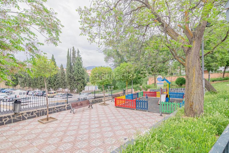 Foto f99657f4-3177-4699-b645-4f9f18848a81. Pis amb calefacció a La Zubia Ciudad Zubia (La)