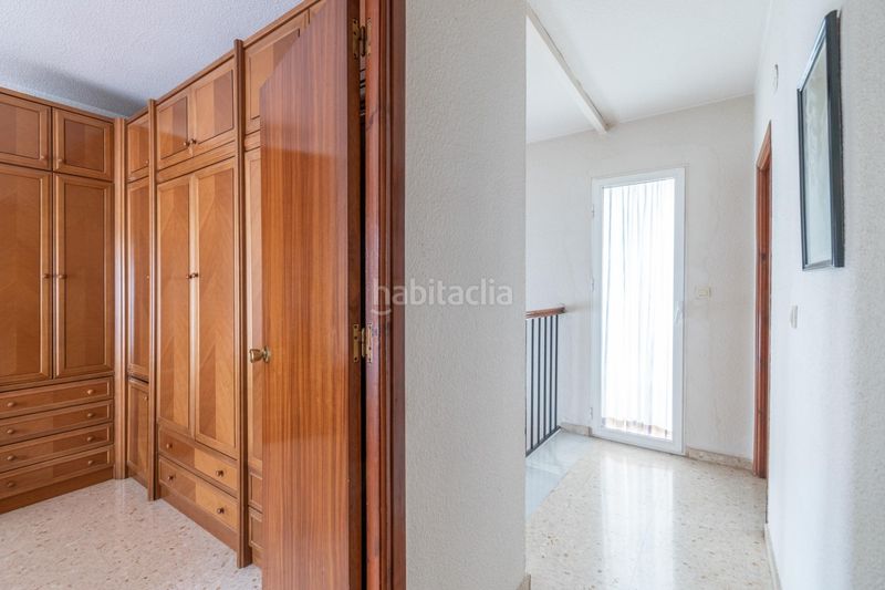 Foto 49b0a672-2a46-4c8e-b886-ec1b790b43d3. Casa adossada a calle del pensamiento 19 a La Zubia Ciudad Zubia (La)
