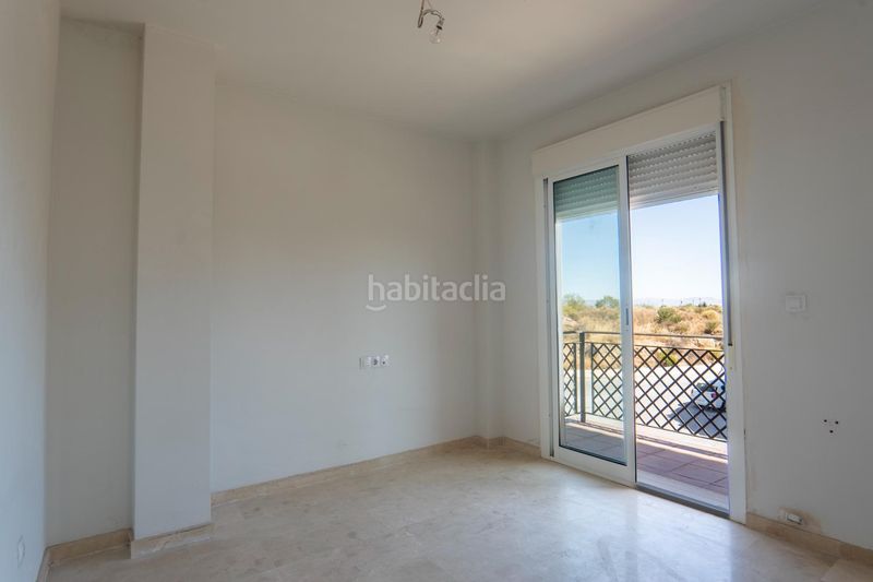 Foto b9db51f4-6743-4d74-be59-95963bc93f65. Xalet amb calefacció aparcament piscina a Dílar