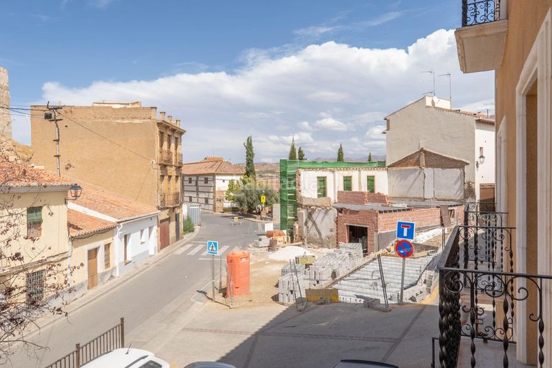 Foto 72f7dd23-6116-4b1e-9b44-e7be451c8afa. Casa amb aparcament a Guadix
