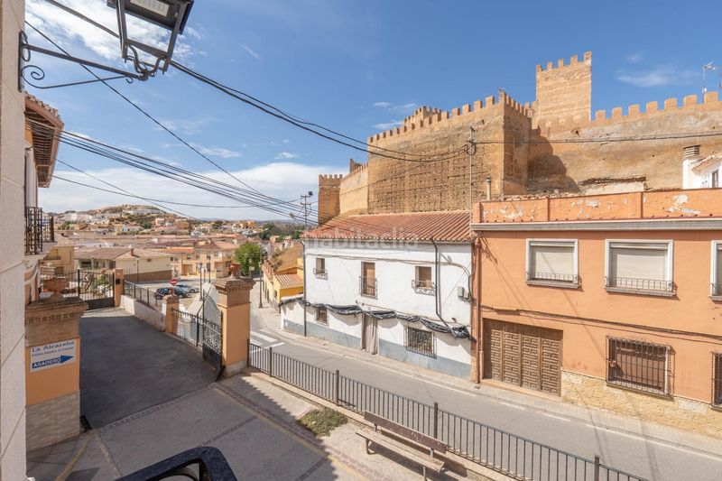 Foto 895a879c-5c16-4f29-bbb6-9a96617a45a4. Casa amb aparcament a Guadix